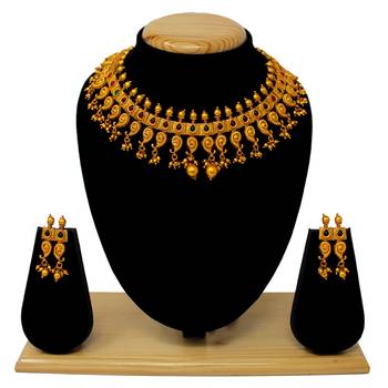 Maroon necklace-sets 1