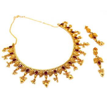 Maroon necklace-sets 2