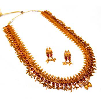 Maroon necklace-sets 2