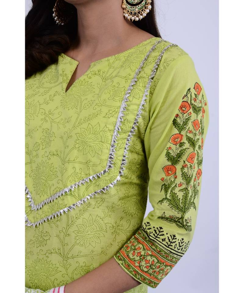 Taranum Hand Block Set of Two