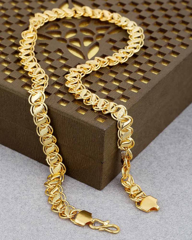 Golden Links Chain From Linking Laureate