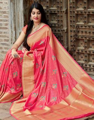 Pink woven banarasi silk saree with blouse 2