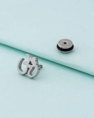 Royal Stud Silver Plated Om Earring 1