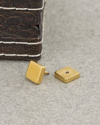Smart Gold Square Stud Out Earring 1