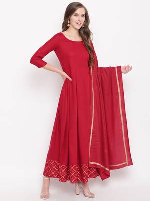 Maroon trianglekd set ethnic-kurtis rayon maroon 4
