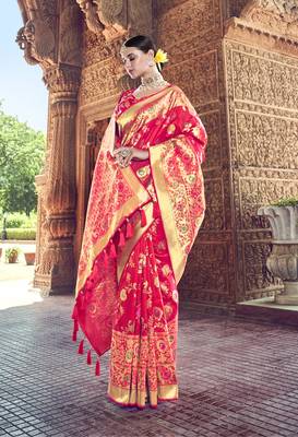 Rani pink woven banarasi silk saree with blouse 2