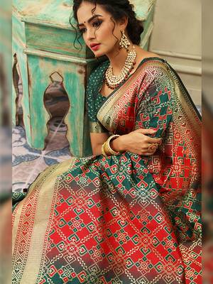 Green woven banarasi silk saree with blouse 2