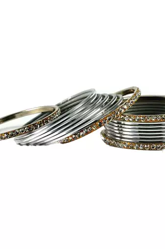 Preety Bangles Color-Silver