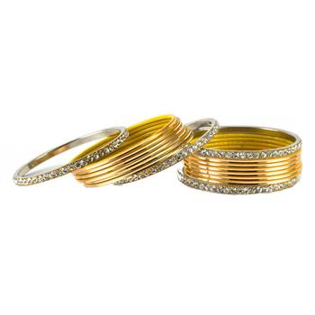 Antiqe Bangles Color-Golden 1