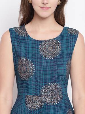 Flared blue kurti palazzo set with attatched sleeves decorated with gold motifs all over. 5