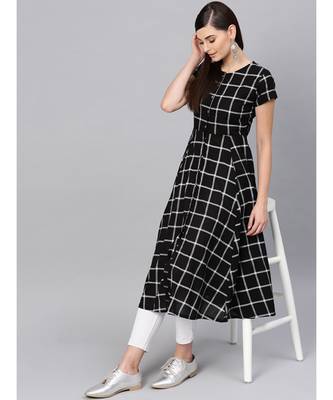 Black Check Front Open Flared Midi 4