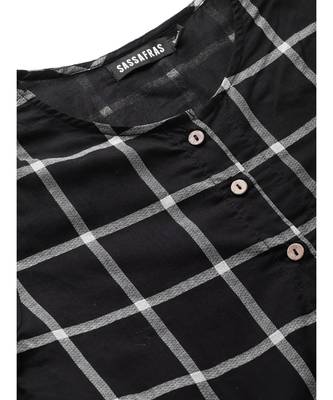 Black Check Front Open Flared Midi 5