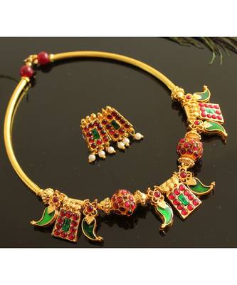 Beautiful Gold Tone Poothali Mango Necklace Set 1