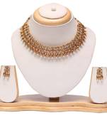 Gold stone studded raani haar with beautiful earrings