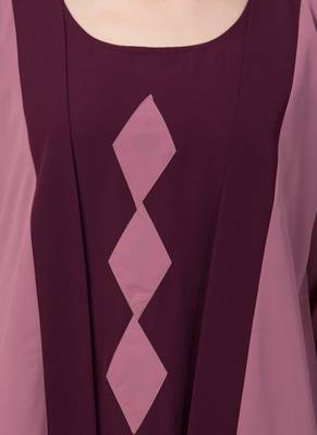 Onion-Pink Abaya Dress With Attached Shrug And A Matching Belt In Contrast Colours. 4