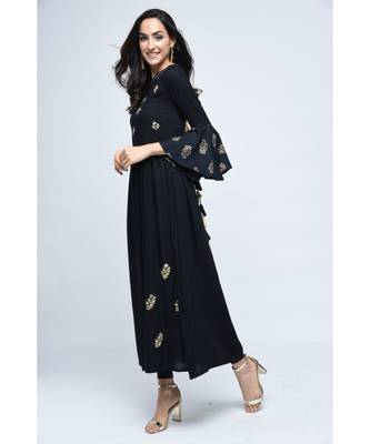 black viscose stitched quarter_sleeve kurtis 3