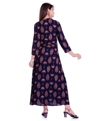 navy viscose stitched quarter_sleeve kurtis 4