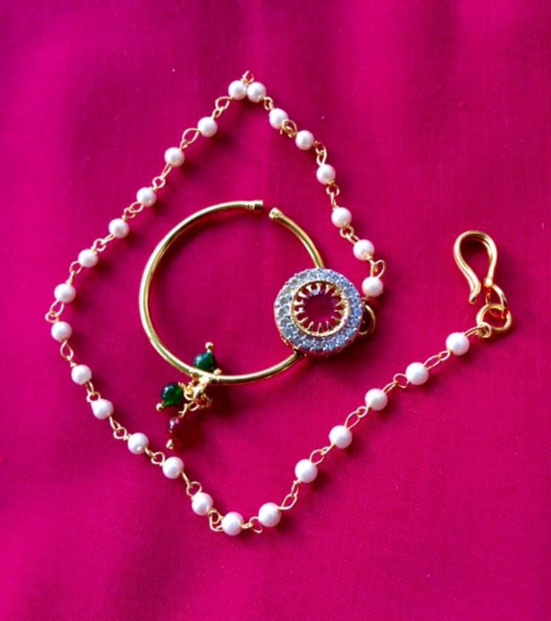 Gold Pearl nose-ring