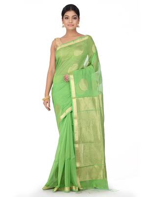 green handwoven cotton silk jamdani with blouse 1