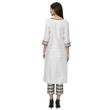 Women's White Digital Print Straight Polysilk Kurta Dupatta Pant Set 3