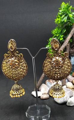 Gold earrings 1