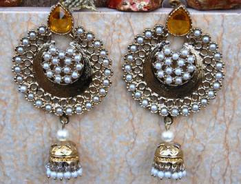 Pearl Gold Jhumka Earrings 1
