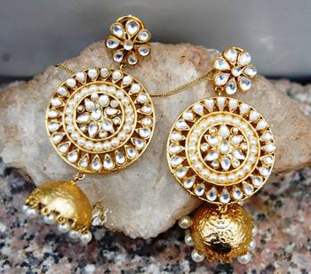 Gold Kundan Jhumka Earrings 1