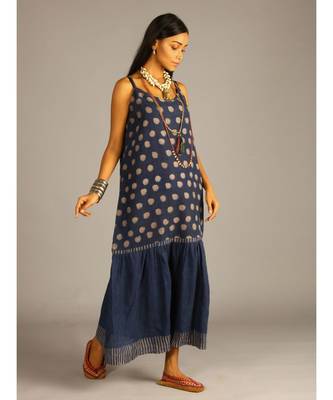 blue linen maxi with block print 2