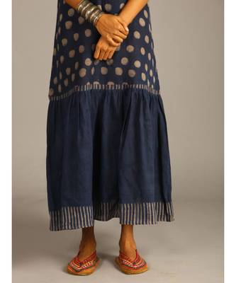 blue linen maxi with block print 3