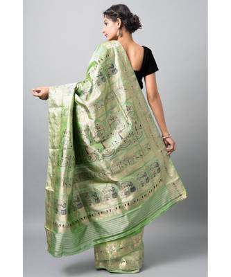The beautiful Baluchari weave looks absolutely stunning in this mint avatar 3