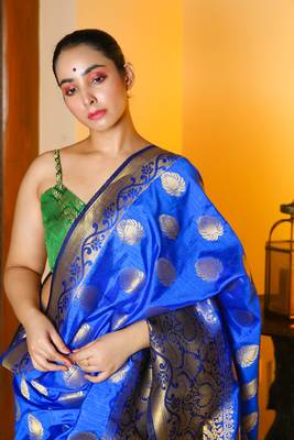 Blue woven silk blend saree with blouse 3
