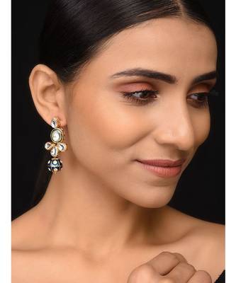 Kundan And Blue Meenakari Earrings 1