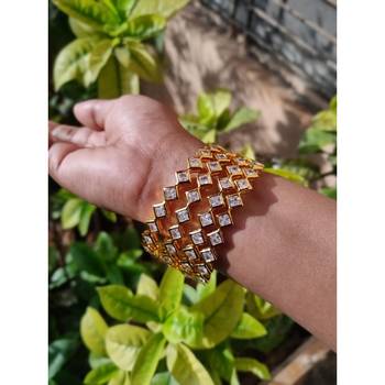gold kundan bangles for women 5