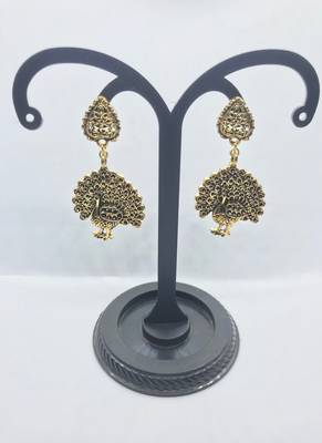 Gold crystal earrings 1