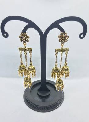 Gold crystal earrings 1