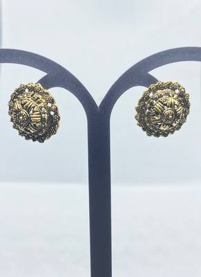 Gold crystal earrings 1