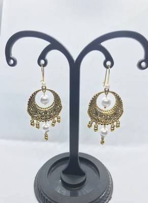 Gold crystal earrings 1