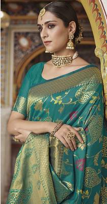 Green woven banarasi silk saree with blouse 2