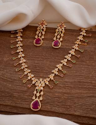 Golden ruby necklace and earrings set SHORT  1