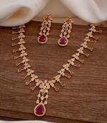 Golden ruby necklace and earrings set SHORT 