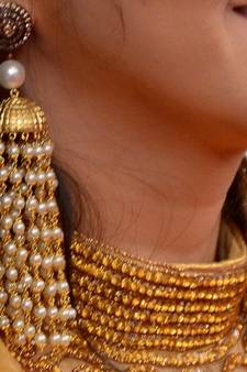 Nizami Pearl Jhumka Earrings