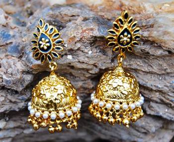 Black Leaf Enamelled Golden Jhumka Earrings 1