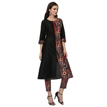 Women's Black Digital Print A-LINE Polysilk Kurta Pant Set 4