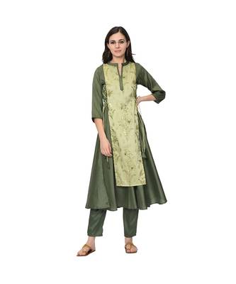 Women's Green Foil Print Flared Polysilk Kurta Pant Set 2