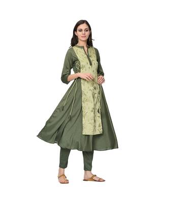 Women's Green Foil Print Flared Polysilk Kurta Pant Set 5