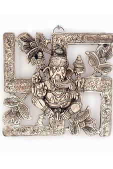gunnu sales wall decor ganesha hanging - white metal with swastik pattern, 13 x 9 cm