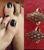 Gold toe-rings