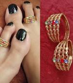 Gold toe-rings