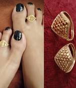 Gold toe-rings