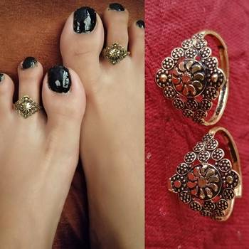 Gold toe-rings 1